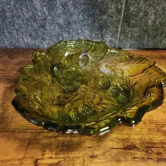 Vintage Indiana Glass Company Loganberry Green Glass Candy Trinket Dish - Picture 3 of 6